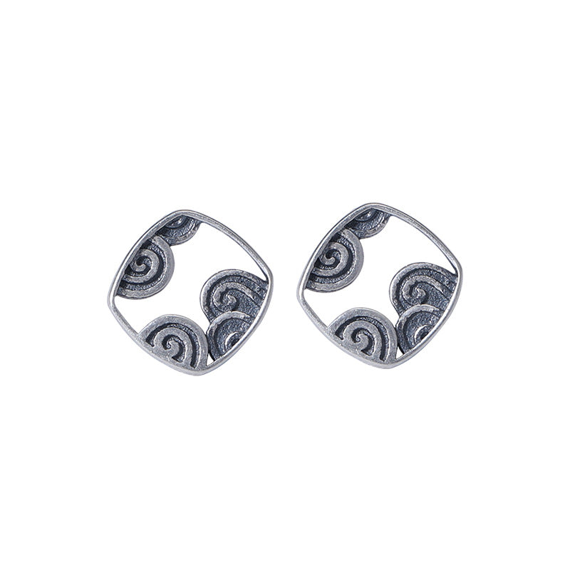 Minimalist Cloud Pattern Stud Earrings in Geometric Frame
