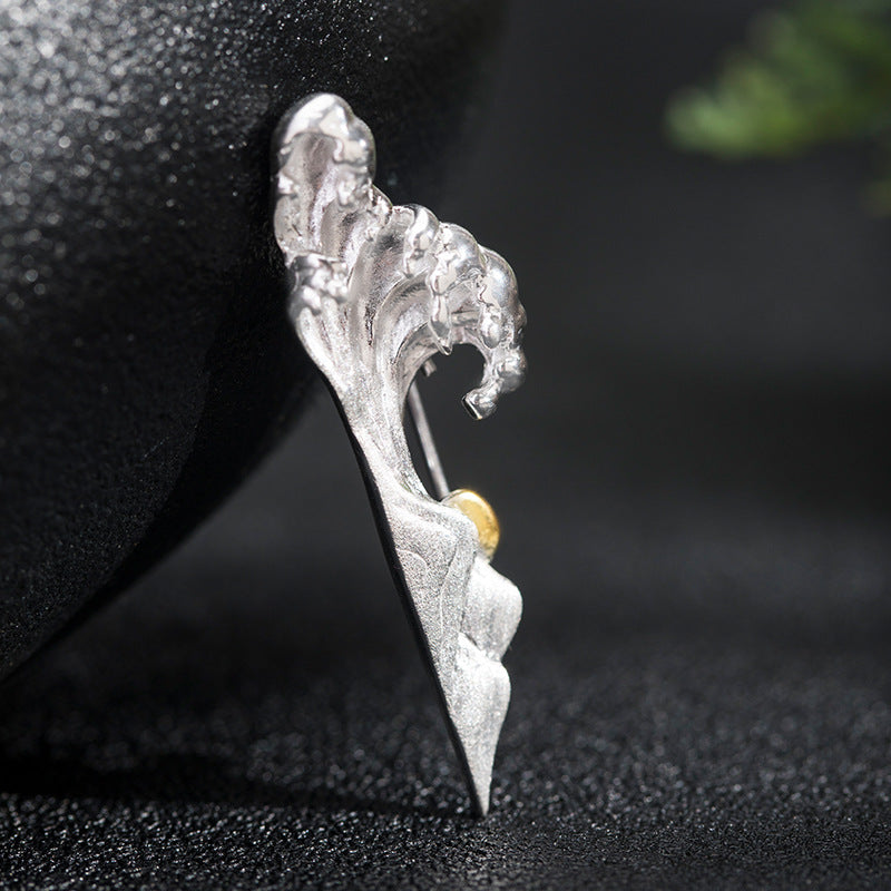 Ocean Wave Brooch – Silver and Gold Nature-Inspired Pin