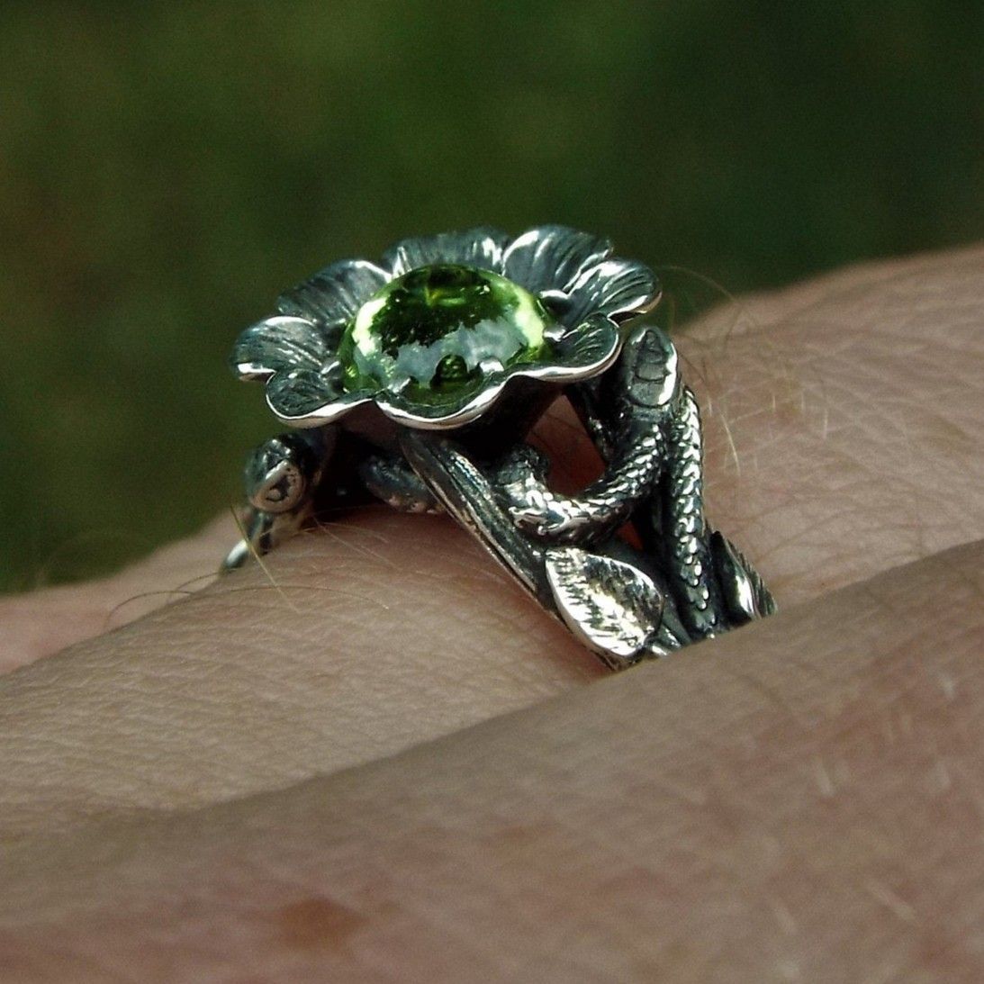 Vintage Green Flower Ring with Botanical Nature Inspired Design