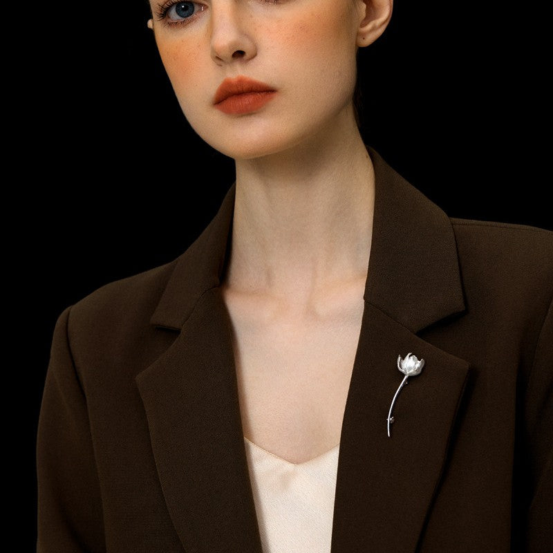 Tulip Bloom Brooch – Elegant Botanical Magic