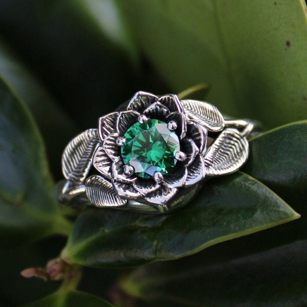 Vintage Floral Green Gemstone Ring with Nature Inspired Design