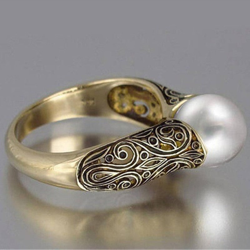 Vintage Gold Pearl Ring with Nature-Inspired Filigree Design