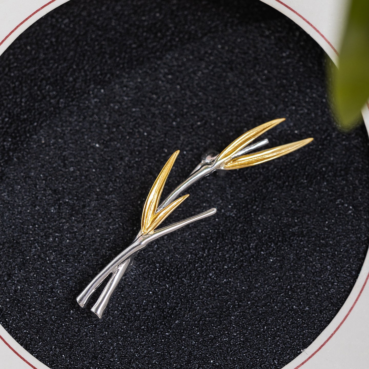 Golden Willow Sprout Ear Cuff – Mystic Nature Whisper