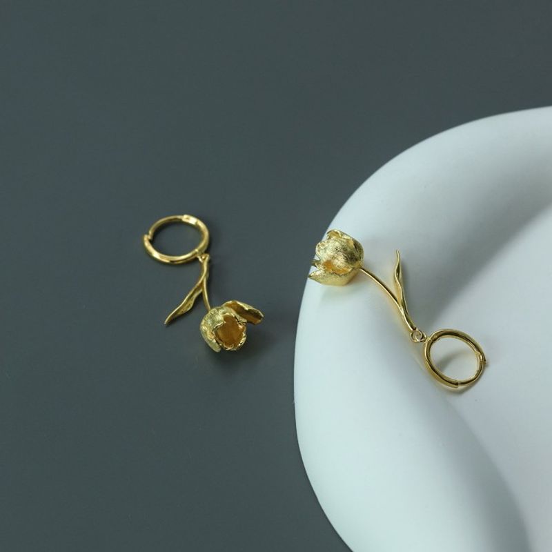 Tulip Drop Earrings in Gold or Silver Tone