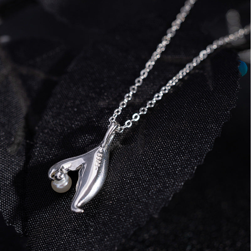 Mermaid Tail Pearl Necklace – Ocean-Inspired Elegance