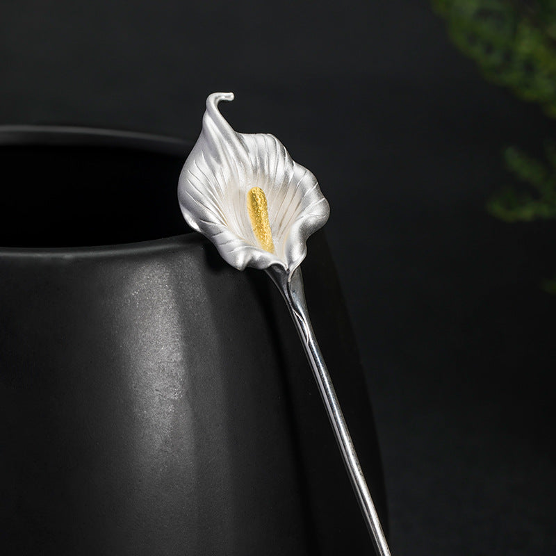 Lily Moonlight Hairpin with Golden Stamen Accent