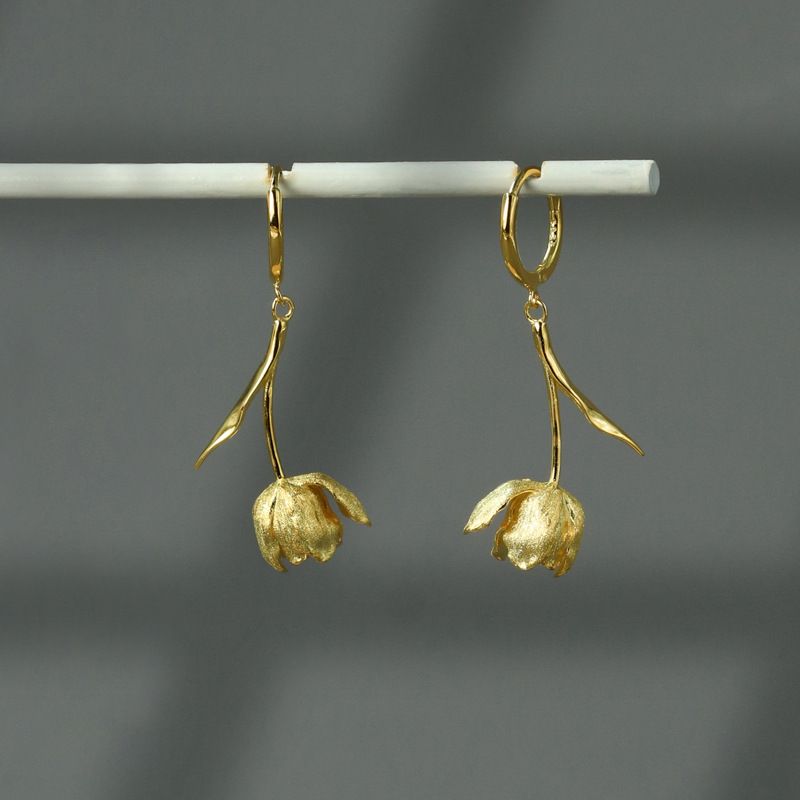 Tulip Drop Earrings in Gold or Silver Tone