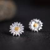 Sunlit Daisy Stud Earrings – Sterling Silver & Gold Accent