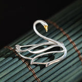 Elegant Swan Hair Clip – Minimalist Nature-Inspired Accessory