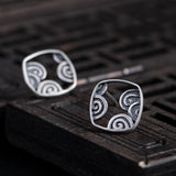 Minimalist Cloud Pattern Stud Earrings in Geometric Frame