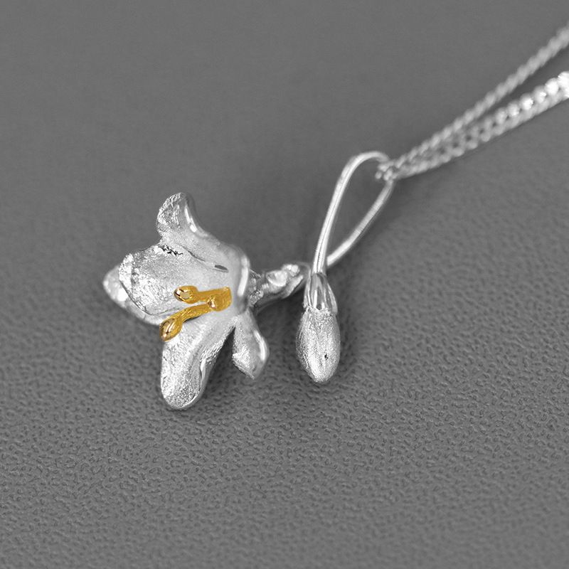 Floral Pendant Necklace in Gold and Silver