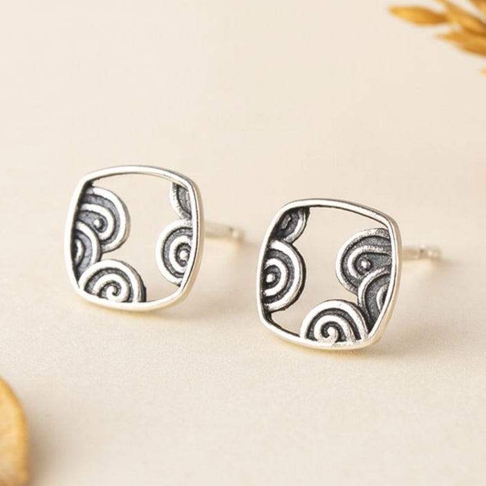 Minimalist Cloud Pattern Stud Earrings in Geometric Frame