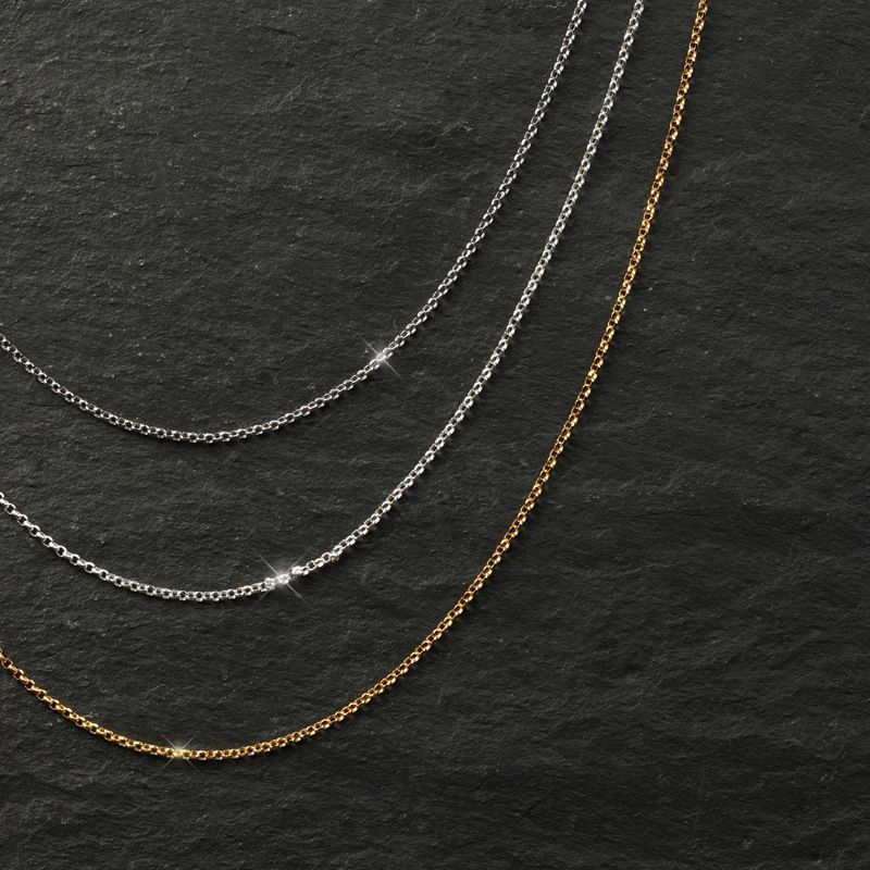 Floral Pendant Necklace in Gold and Silver
