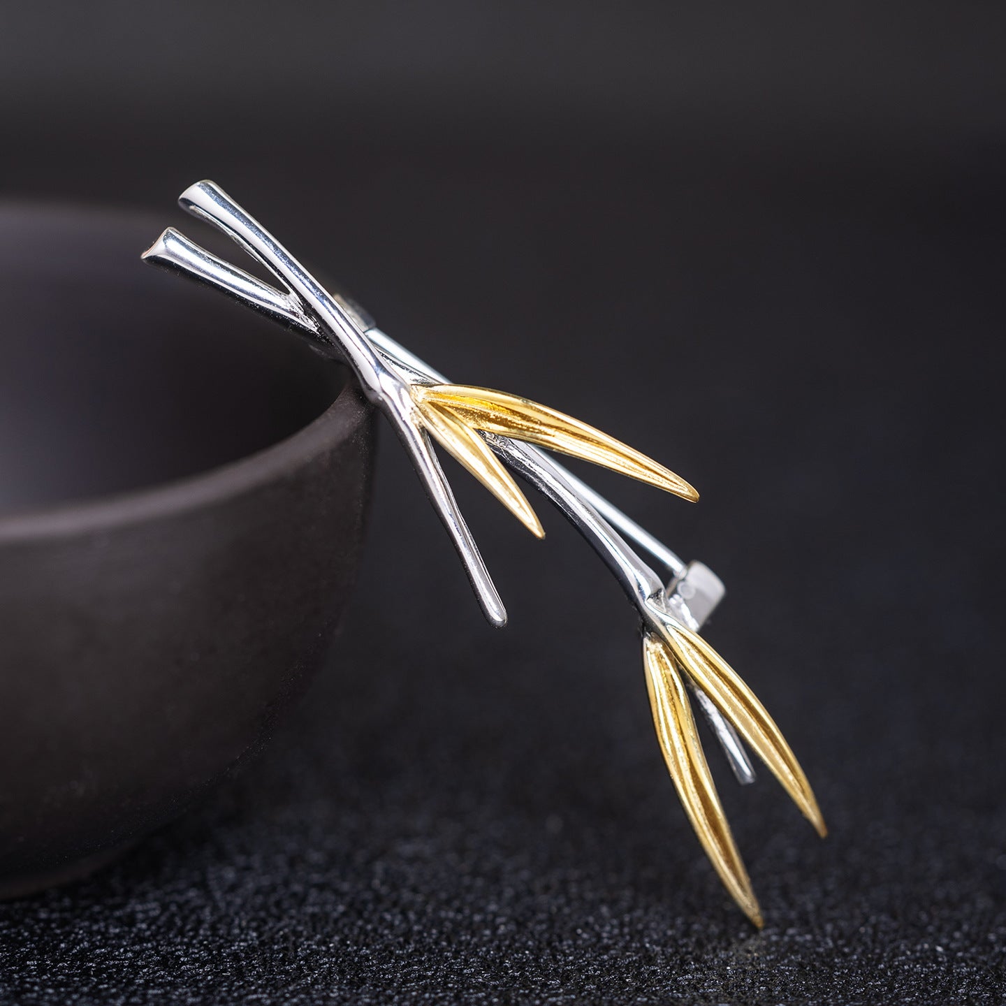 Golden Willow Sprout Ear Cuff – Mystic Nature Whisper