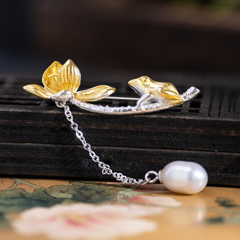 Lotus Frog Pearl Ear Cuff for Mythic Rebirth Energy