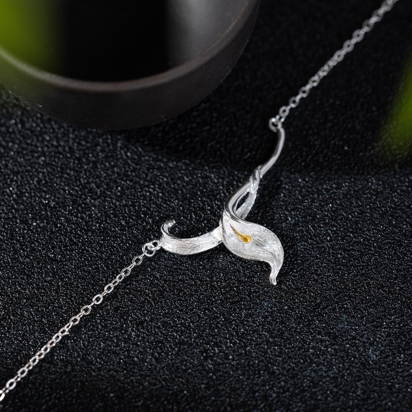 Calla Lily Necklace – Silver Flower Pendant with Gold Detail