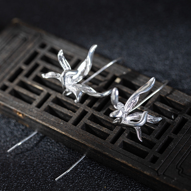 Silver Stamen Drop Earrings – Floral Minimalist Design