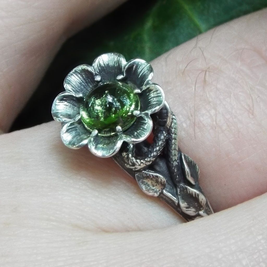 Vintage Green Flower Ring with Botanical Nature Inspired Design