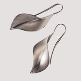 Elegant Leaf Drop Earrings with Nature-Inspired Minimalist Design