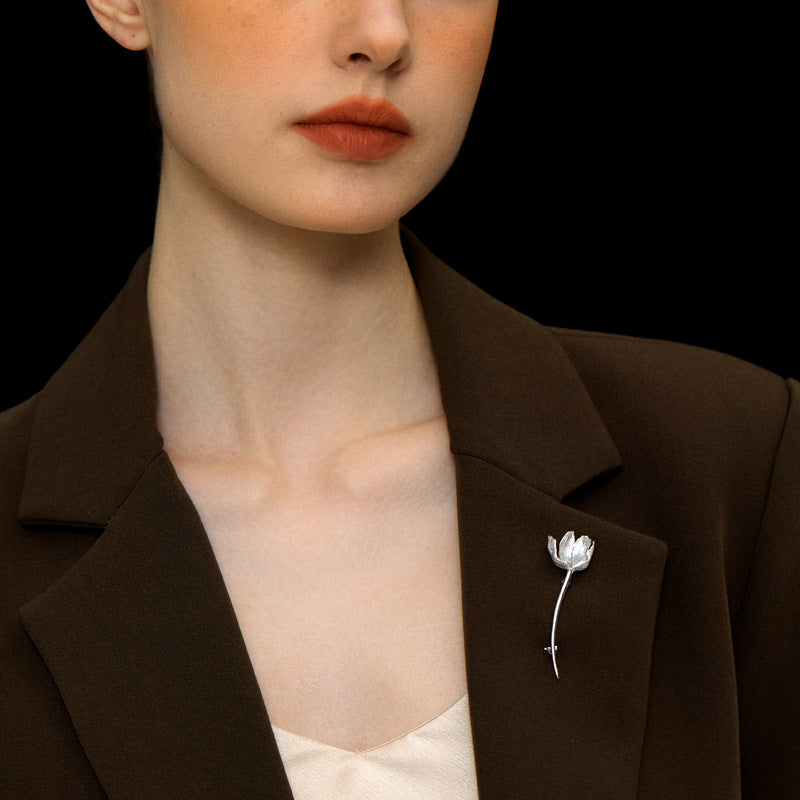 Tulip Bloom Brooch – Elegant Botanical Magic