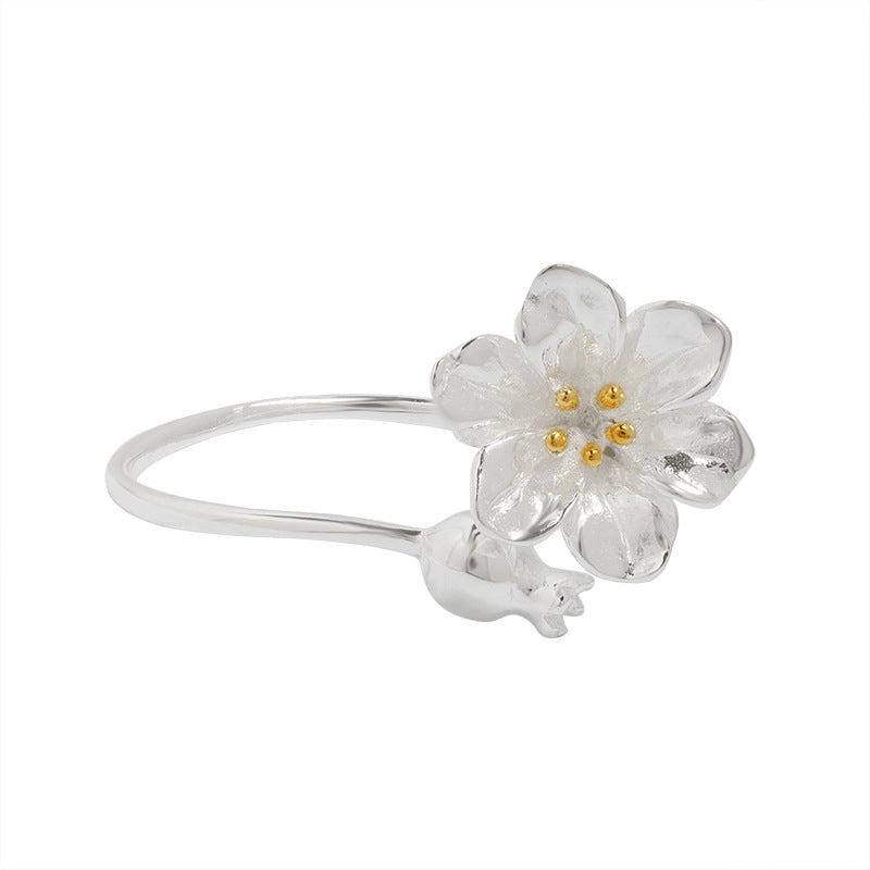 Blossom & Fruit Ring – Symbol of Renewal