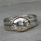 Oval Crystal Hammered Band Ring in Two-Tone Finish