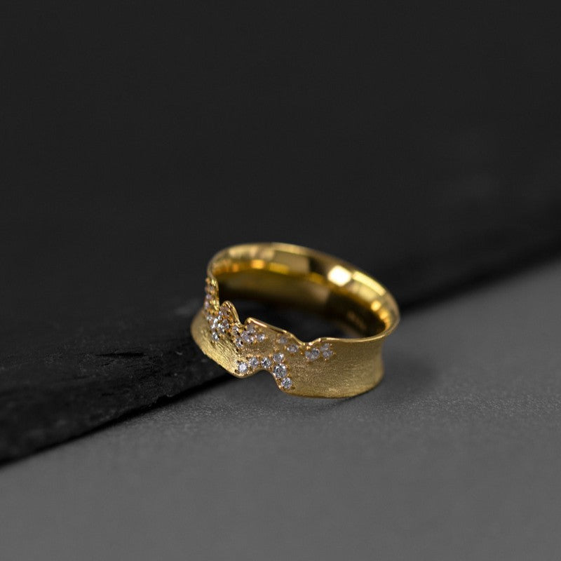 Silver Crystal Ridge Ring for Lunar Strength and Mystery