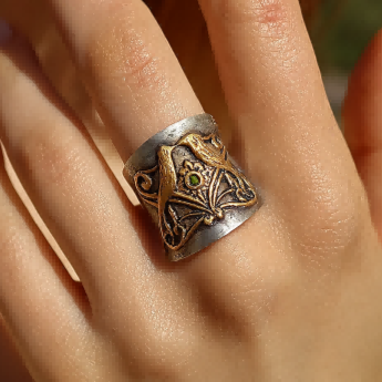 Twin Birds Green Gem Ring with Floral Tribal Design