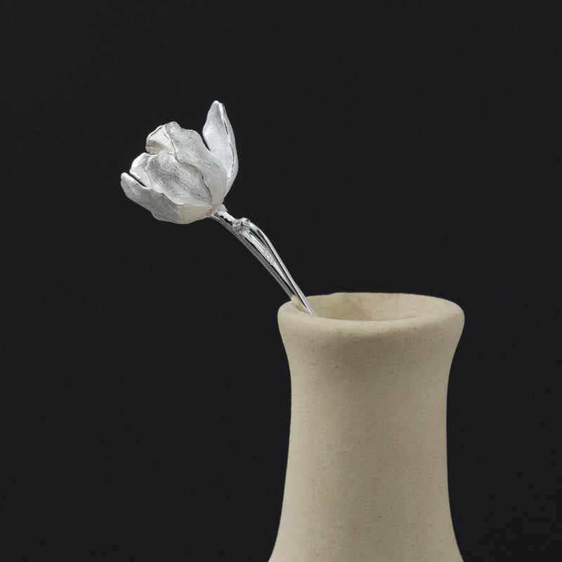 Tulip Bloom Brooch – Elegant Botanical Magic