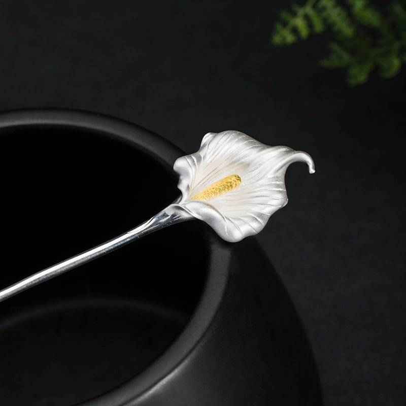 Lily Moonlight Hairpin with Golden Stamen Accent