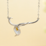 Calla Lily Necklace – Silver Flower Pendant with Gold Detail